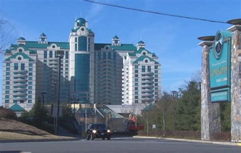 Mohegan Sun, Foxwoods Report Slot Machine Win of $866M in .